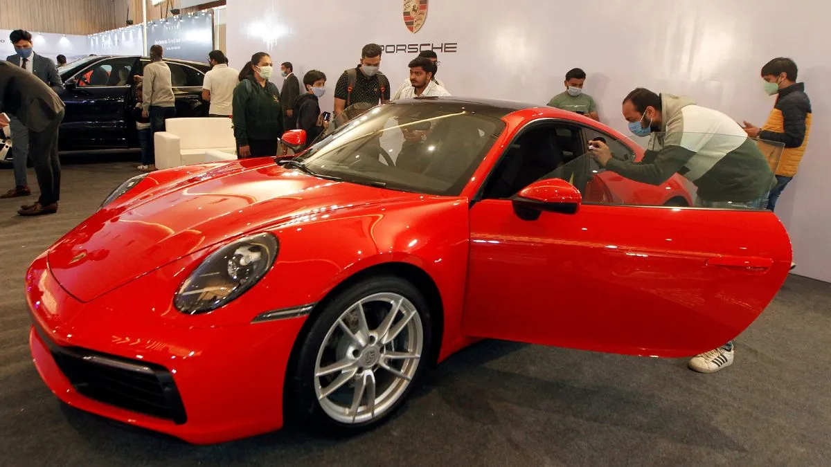 maharashtra-hikes-vip-number-plate-fees-customers-to-pay-rs-6-lakh-for-most-coveted-0001